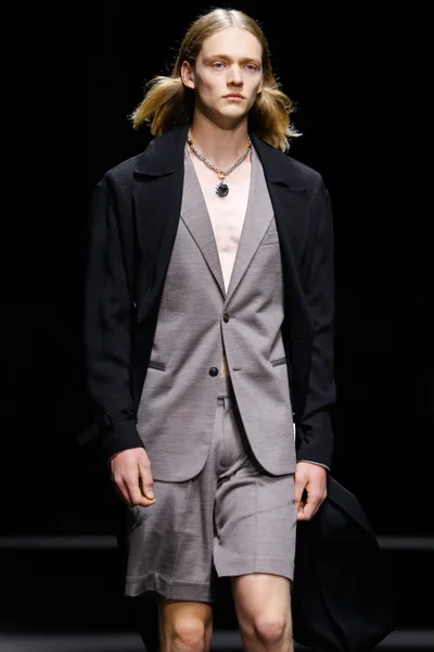 Look 64